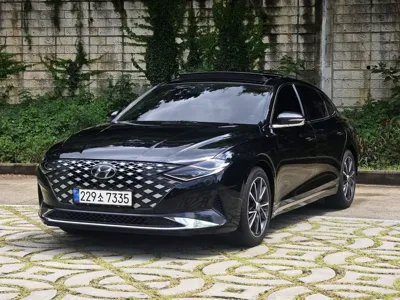 Hyundai Grandeur 2022, 99578 км, за 15097.81 USD