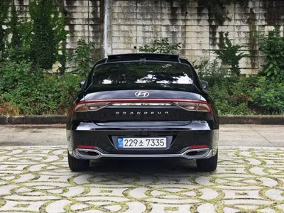 Hyundai Grandeur 2022, 99578 км, за 15097.81 USD