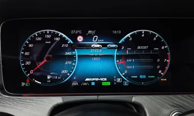 Mercedes-Benz AMG GT 2023, 13921 км, за 66419.2 USD - фото 8