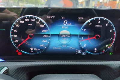 Mercedes-Benz A-Class 2019, 43900 км, за 16624 USD - фото 12