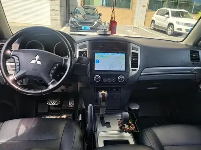 Mitsubishi Pajero (Import) 2018, 100100 км, за 17951.39 USD - фото 12