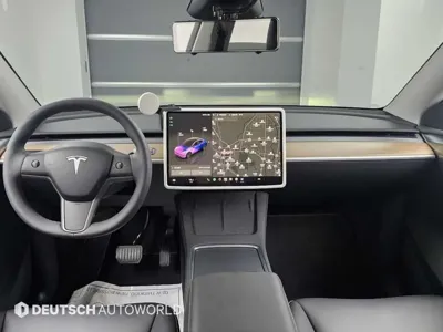 Tesla Model Y 2024, 45154 км, за 27504.27 USD - фото 7