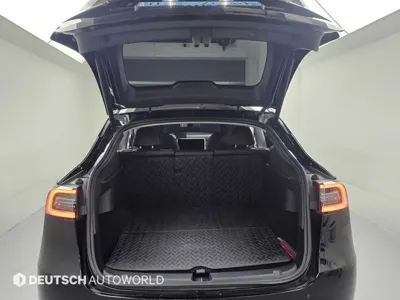 Tesla Model Y 2024, 45154 км, за 27504.27 USD - фото 19