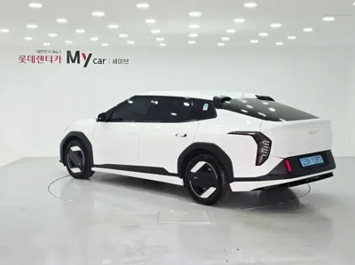 Kia EV4 2026, 4742 км, за 19115.14 USD