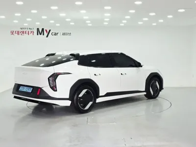 Kia EV4 2026, 4742 км, за 19115.14 USD
