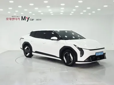 Kia EV4 2026, 4742 км, за 19115.14 USD - фото 7