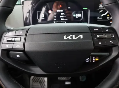 Kia EV4 2026, 4742 км, за 19115.14 USD - фото 12