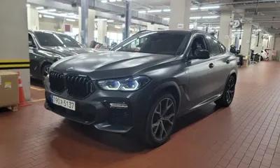 BMW X6 2021, 67479 км, за 40370.22 USD