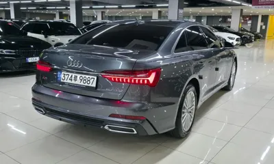 Audi A6 2021, 28184 км, за 22847.66 USD - фото 6