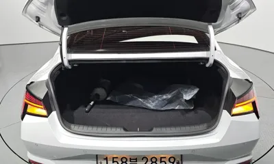 Hyundai Avante 2021, 18359 км, за 13456.74 USD - фото 20