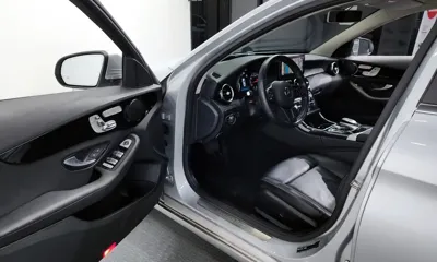 Mercedes-Benz C-Class 2019, 43597 км, за 13916.24 USD - фото 10