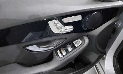 Mercedes-Benz C-Class 2019, 43597 км, за 13916.24 USD - фото 17