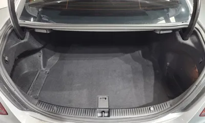 Mercedes-Benz C-Class 2019, 43597 км, за 13916.24 USD - фото 20