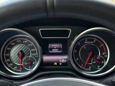 Mercedes-Benz GLS AMG 2018, 63000 км, за 108898.65 USD - фото 11