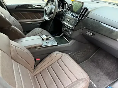 Mercedes-Benz GLS AMG 2018, 63000 км, за 108898.65 USD - фото 13