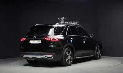 Mercedes-Benz GLE-Class 2020, 213886 км, за 22037.31 USD