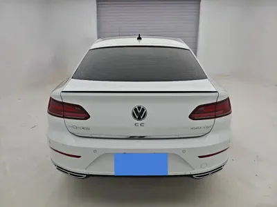 Volkswagen CC 2022, 63000 км, за 16627.11 USD