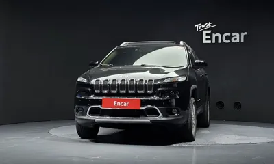 Jeep Cherokee 2015, 200081 км, за 4089.86 USD