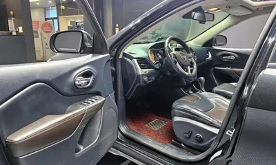 Jeep Cherokee 2015, 200081 км, за 4089.86 USD - фото 11