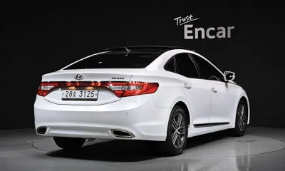 Hyundai Grandeur 2014, 218139 км, за 2520.02 USD