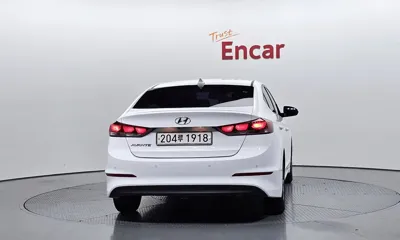 Hyundai Avante 2018, 131524 км, за 5842.2 USD