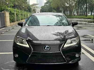 Lexus ES 2014, 250000 км, за 10561.98 USD