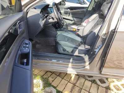 Volkswagen Passat 2019, 98500 км, за 13488 USD - фото 17