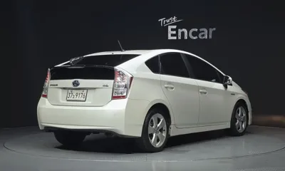 Toyota Prius 2011, 172216 км, за 3610.35 USD