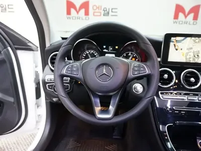 Mercedes-Benz C-Class 2018, 48173 км, за 13088.32 USD