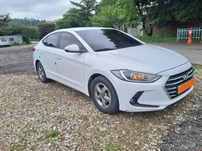 Hyundai Avante 2018, 216916 км, за 2745.25 USD
