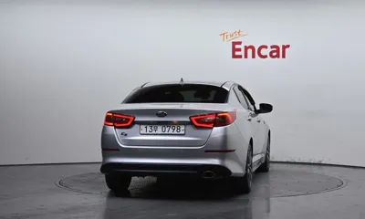 Kia K5 2014, 125106 км, за 4294.68 USD