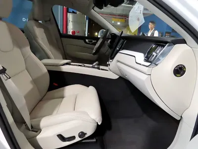 Volvo XC60 2026, 7021 км, за 49231.98 USD - фото 12