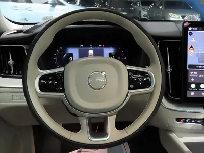 Volvo XC60 2026, 7021 км, за 49231.98 USD - фото 14