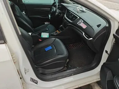 Buick Excelle 2020, 53099 км, за 4721.89 USD - фото 8