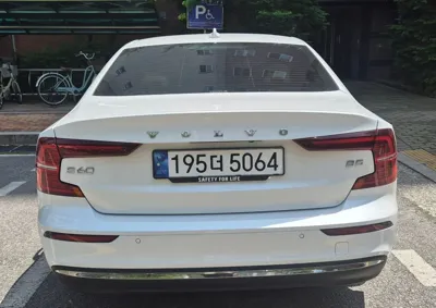 Volvo S60 2024, 18550 км, за 27172.84 USD - фото 4