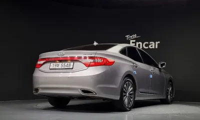 Hyundai Grandeur 2014, 115051 км, за 4105.96 USD