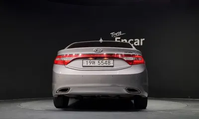 Hyundai Grandeur 2014, 115051 км, за 4105.96 USD