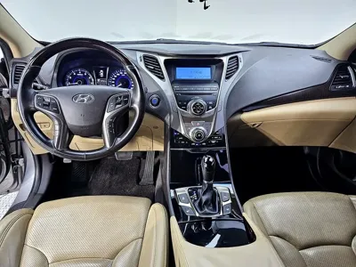 Hyundai Grandeur 2011, 107960 км, за 2925.31 USD