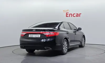 Hyundai Grandeur 2015, 222872 км, за 3296.99 USD