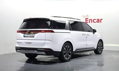 Kia Canival 2021, 49478 км, за 17068.41 USD