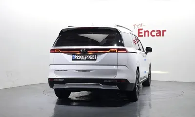 Kia Canival 2021, 49478 км, за 17068.41 USD