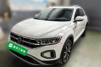 Volkswagen T-Roc · 2025 год