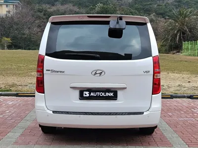 Hyundai Starex 2015, 116205 км, за 6381.45 USD