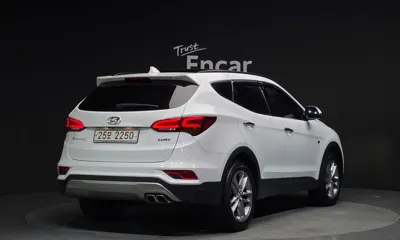 Hyundai Santafe 2017, 106061 км, за 10307.23 USD