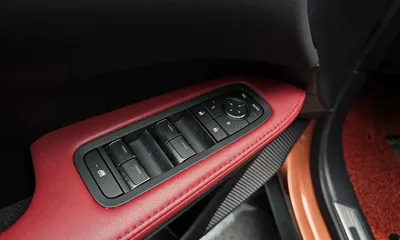 Lexus RX 2024, 4520 км, за 63749.4 USD - фото 31