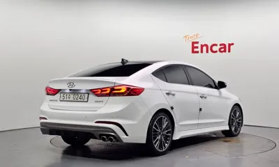 Hyundai Avante 2017, 92568 км, за 7220.69 USD