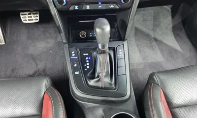 Hyundai Avante 2017, 92568 км, за 7220.69 USD - фото 9