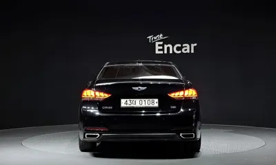 Hyundai Genesis 2016, 110403 км, за 6765.63 USD