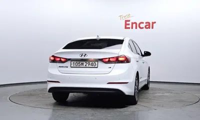 Hyundai Avante 2018, 118832 км, за 6937.56 USD