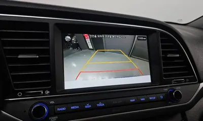 Hyundai Avante 2018, 118832 км, за 6937.56 USD - фото 19